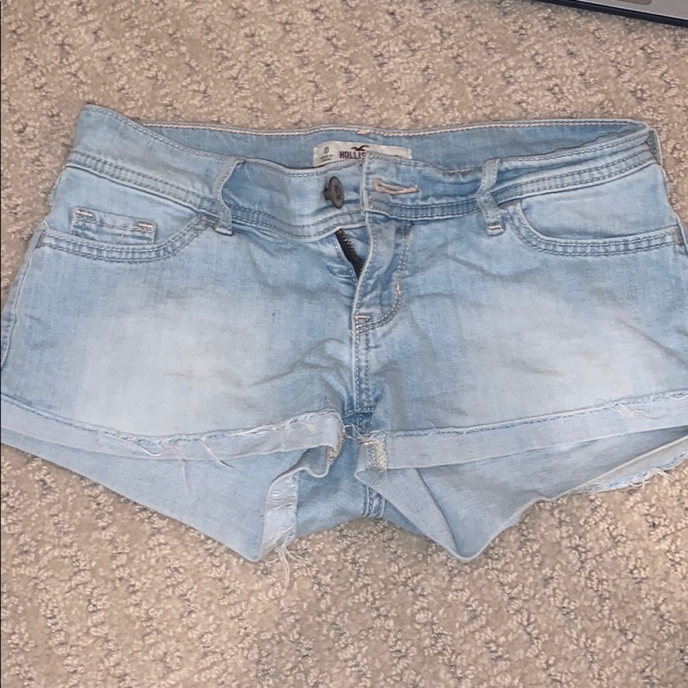 hollister light wash jean shorts
